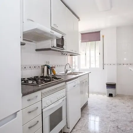 Al46 - Moderno Playa Fenals * Lloret de Mar