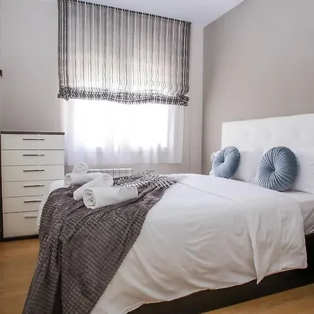 Al46 - Moderno Playa Fenals Apartamento