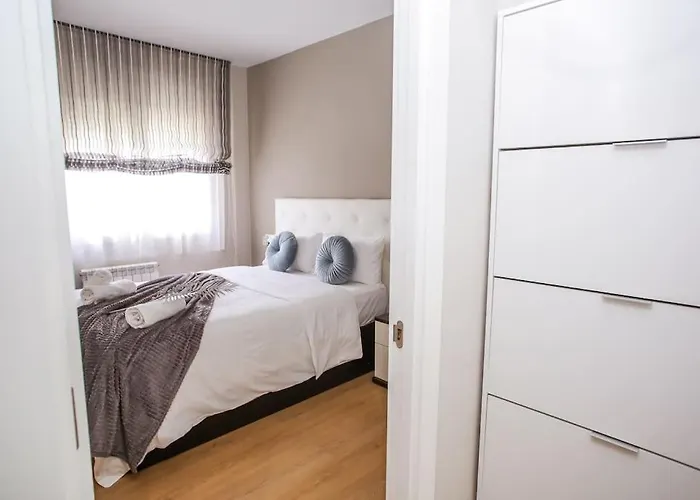 Al46 - Moderno Playa Fenals * 료렛 드 마르